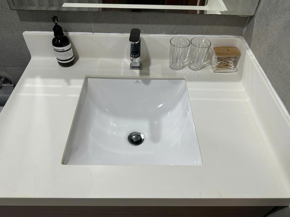 Midtown M7 -2br Balcony, Pool, Wifi, View Ho Chi Minh City